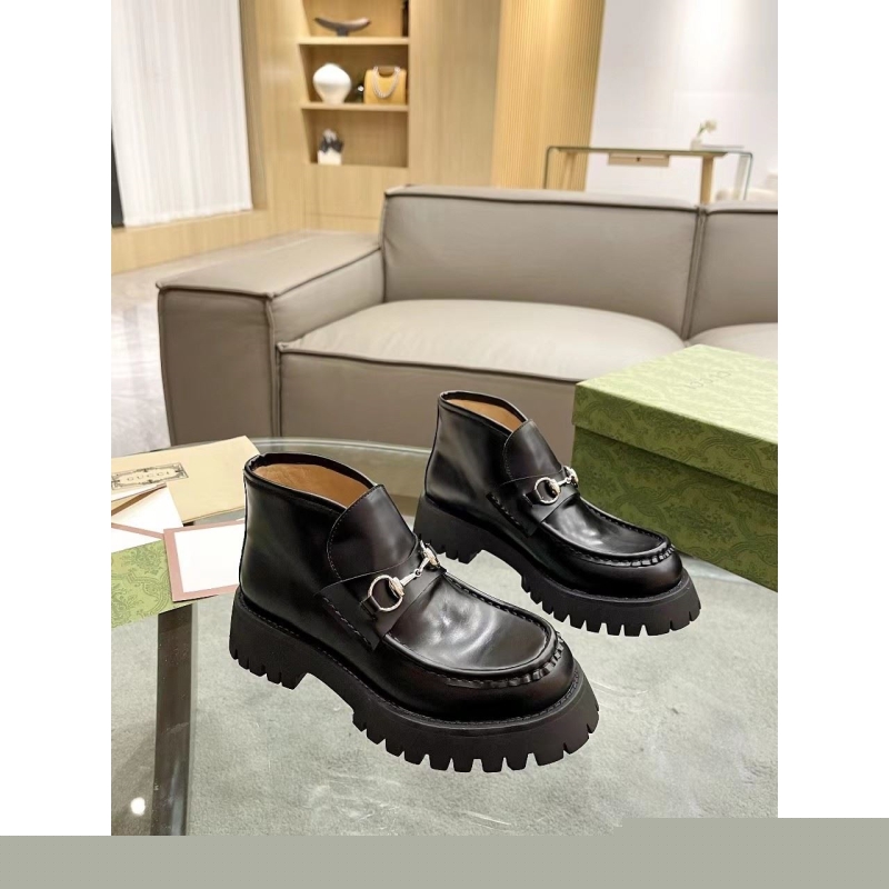 G*u*i leather shoes